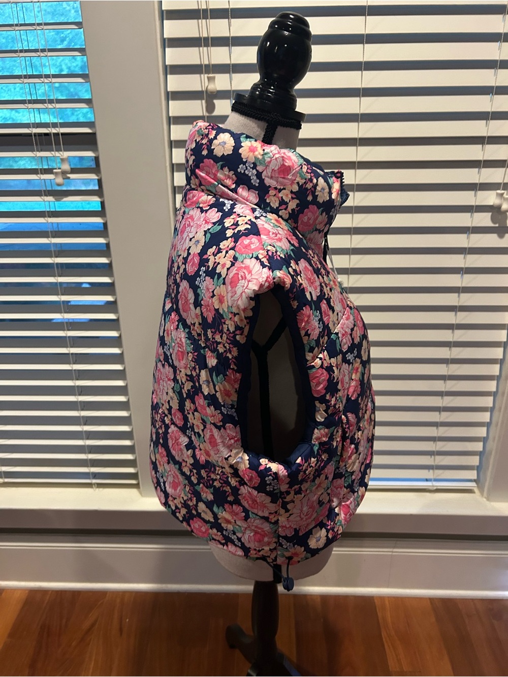 Simply Southern Puffer Vest Womens Size XL Floral Blue Pink Coquette Twee NEW - Picture 4 of 10